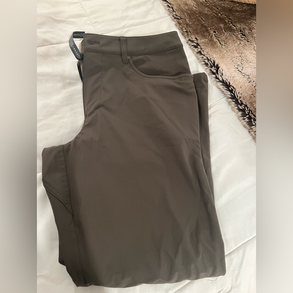Men’s LuLuLemon ABC classic fit pant
